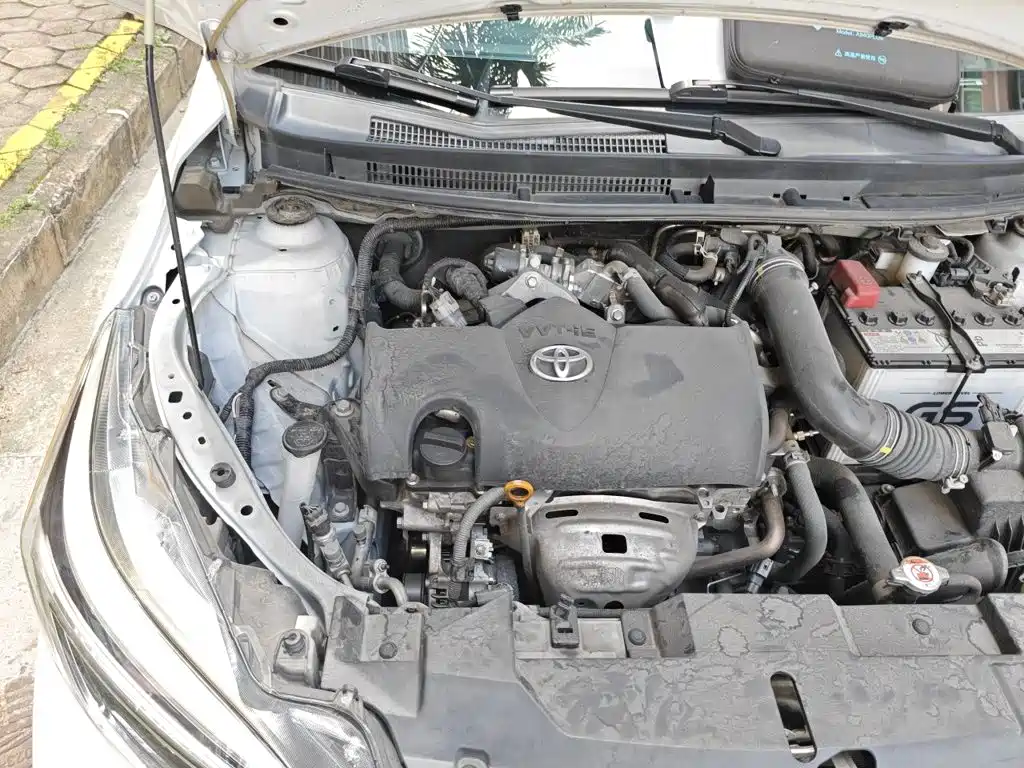 Toyota Yaris L — фото 20