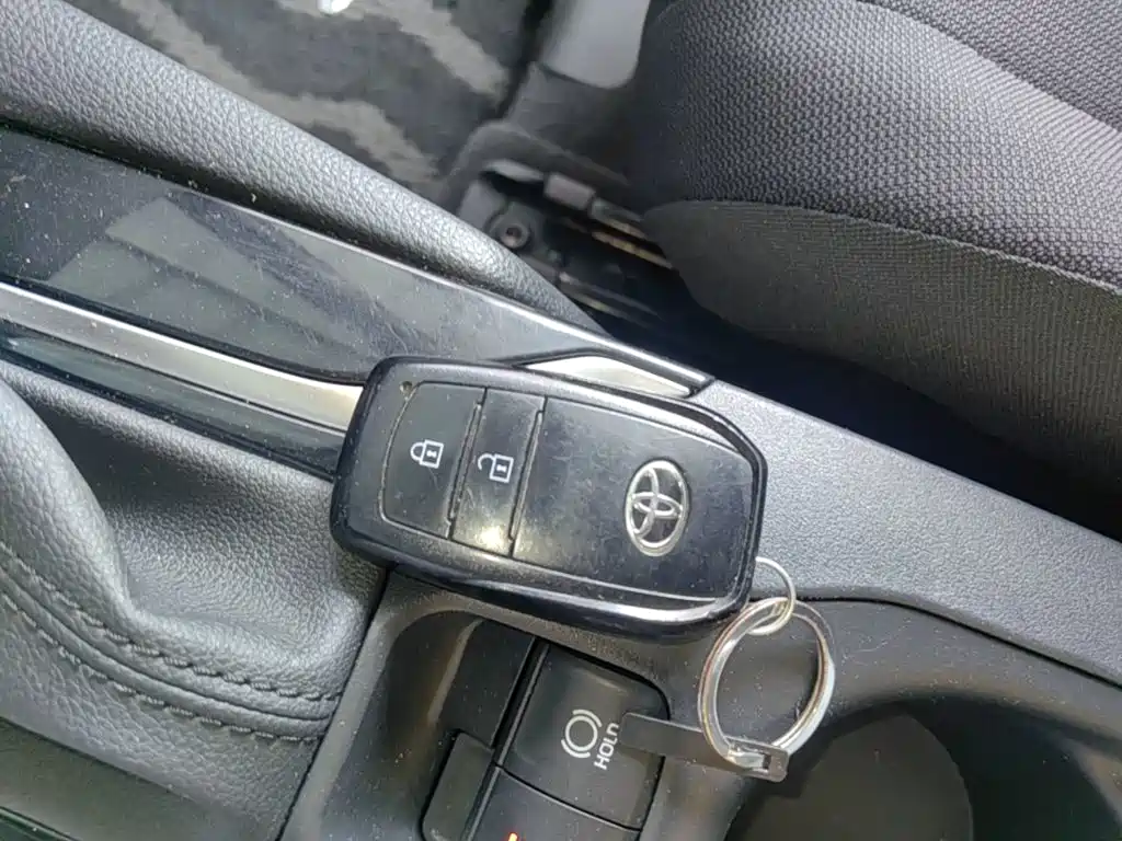 Toyota Corolla Cross — фото 9