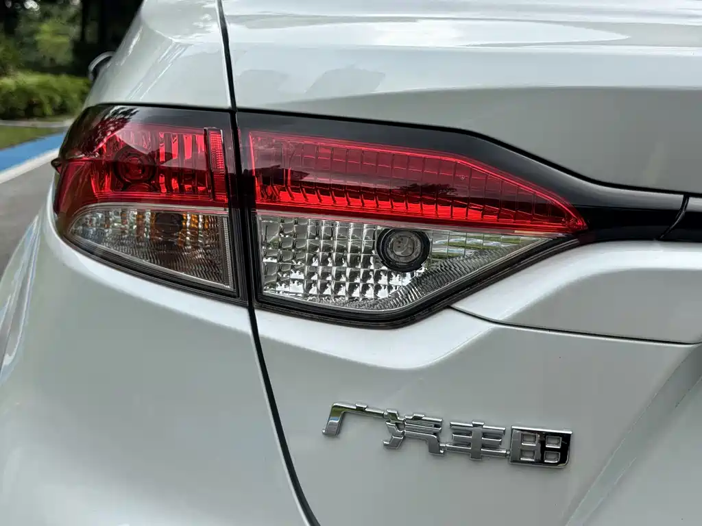 Toyota Levin — фото 11