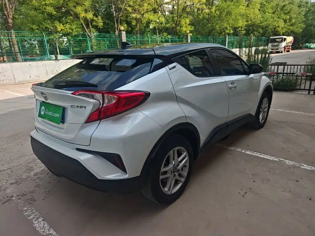 Toyota C-HR — фото 5