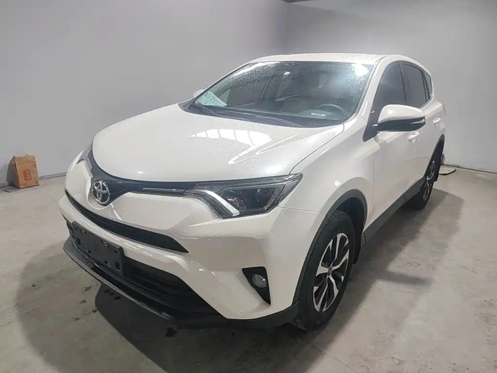 Toyota RAV4 — фото 2