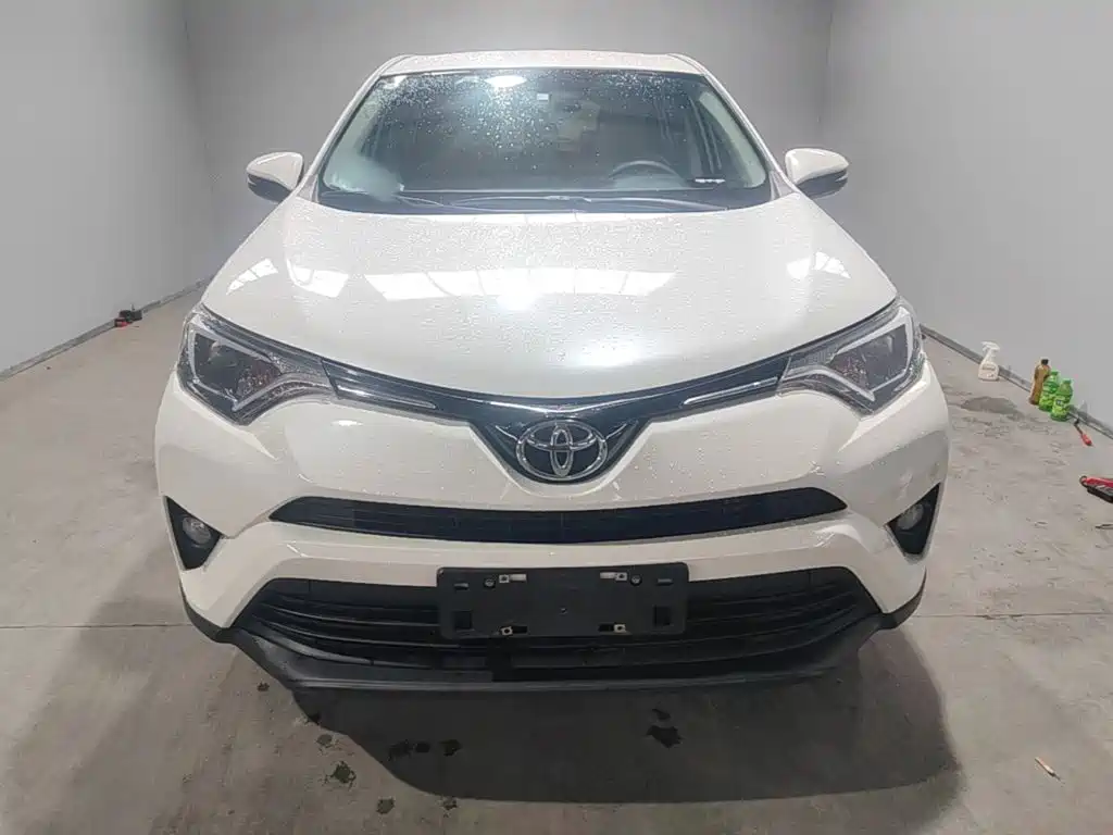 Toyota RAV4 — фото 3