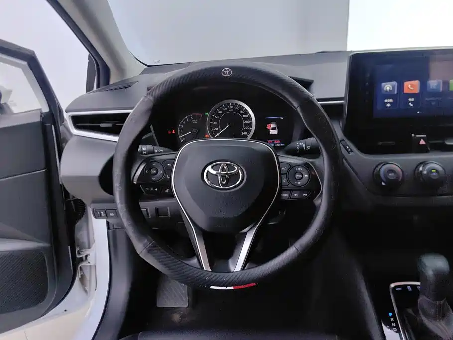 Toyota Corolla — фото 15