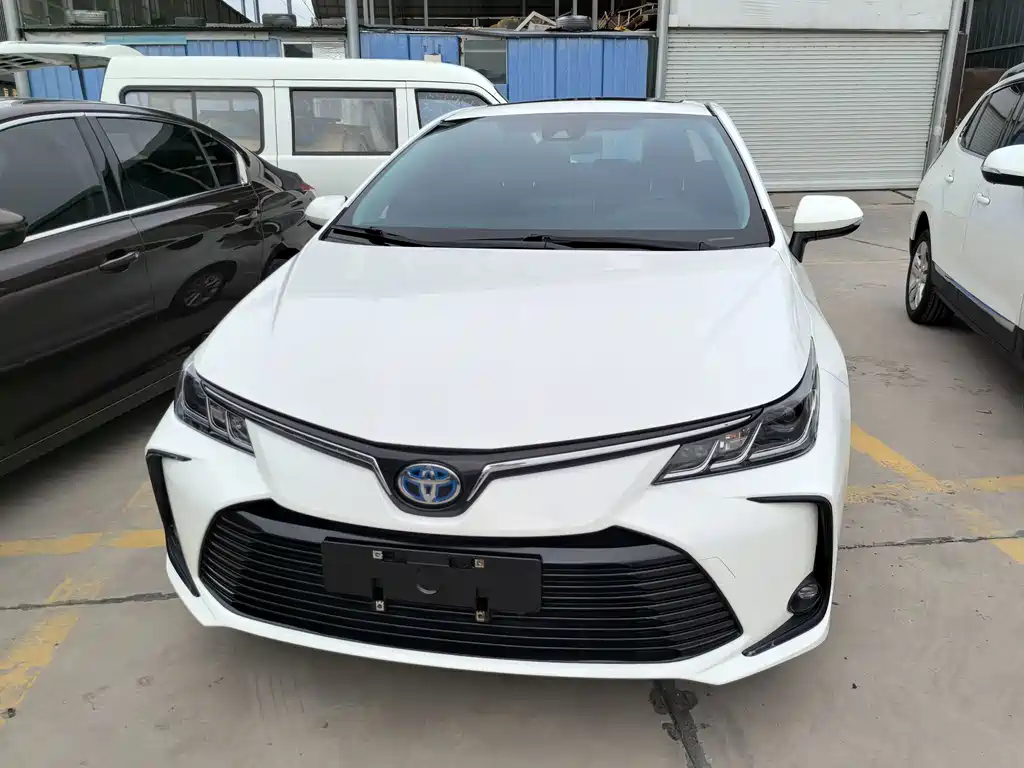 Toyota Corolla — фото 2
