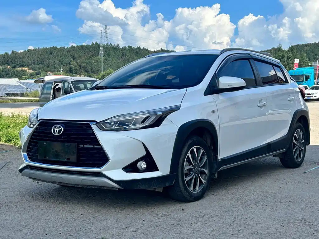 Toyota Yaris L