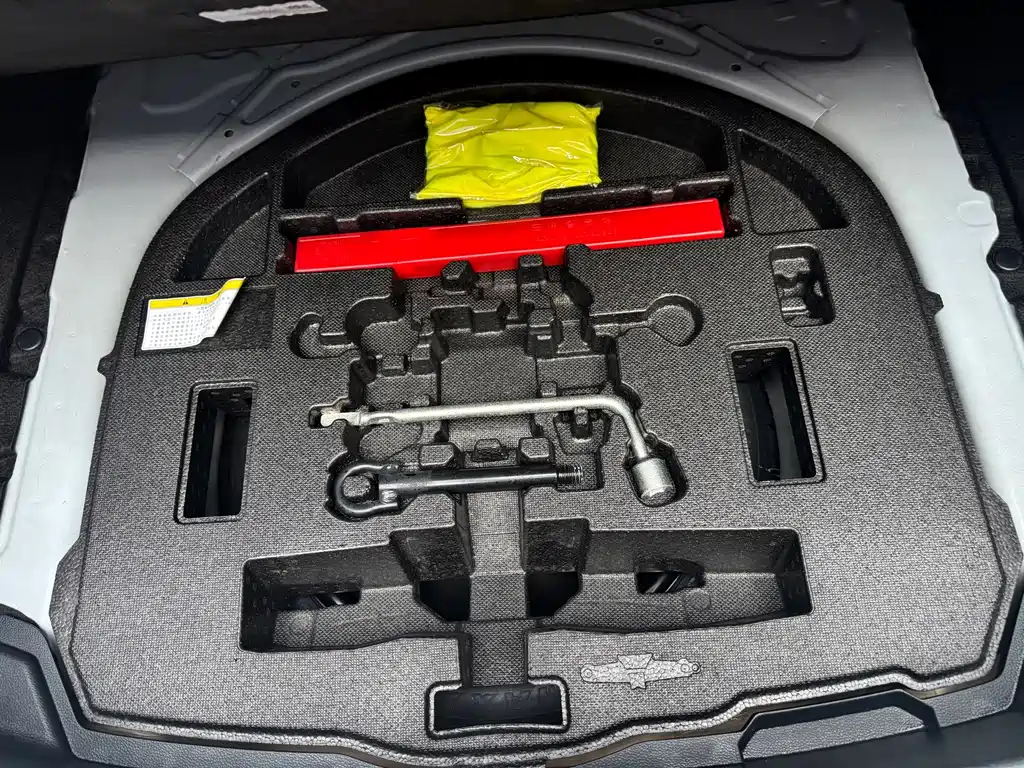 Toyota Levin — фото 10