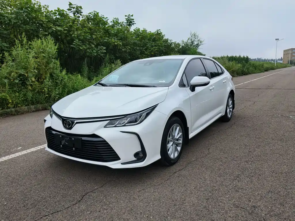 Toyota Corolla — фото 3
