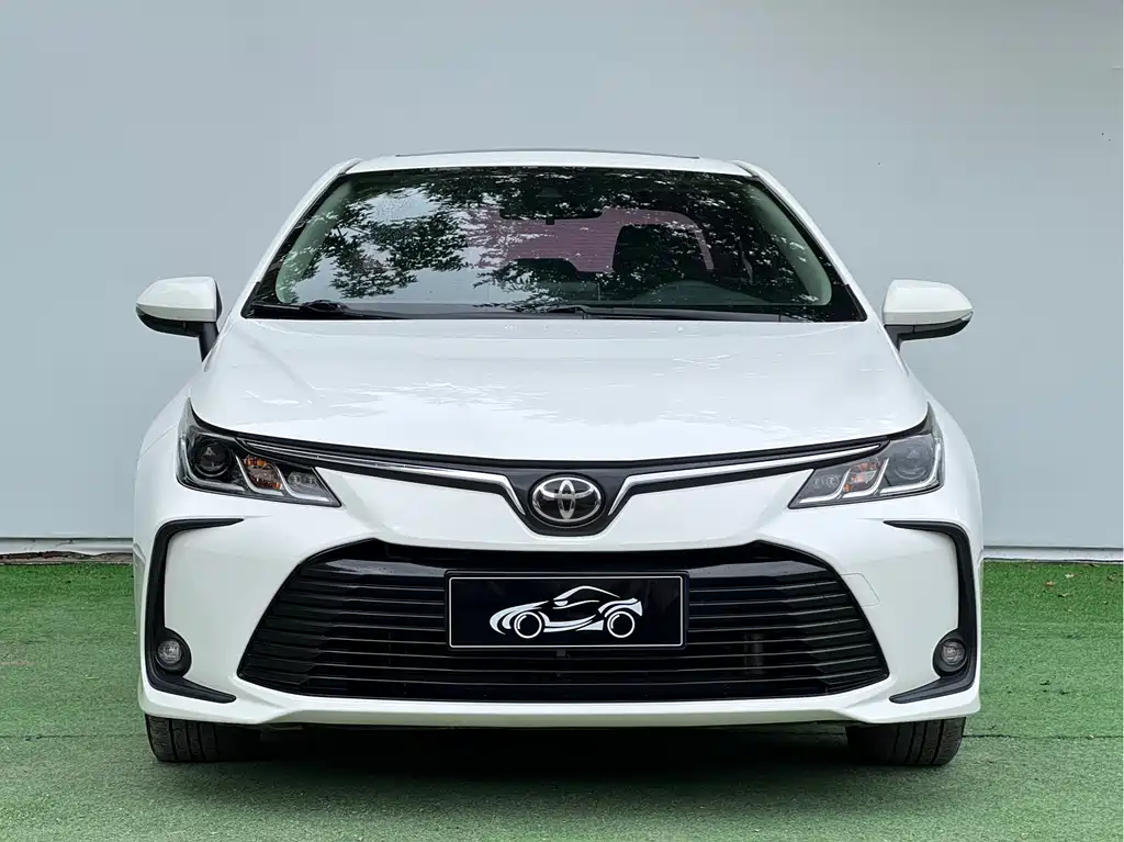 Toyota Corolla — фото 2