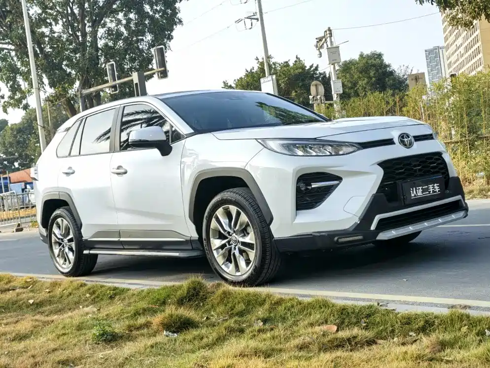 Toyota Wildlander — фото 3