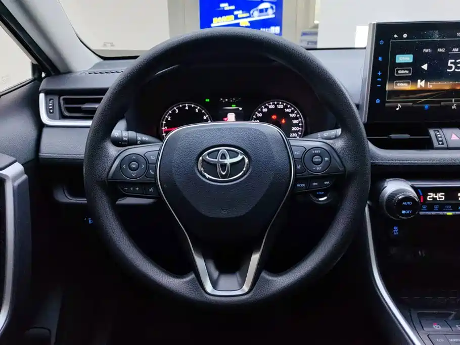 Toyota Wildlander — фото 15