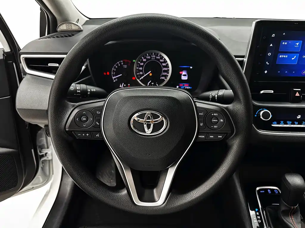 Toyota Corolla — фото 11