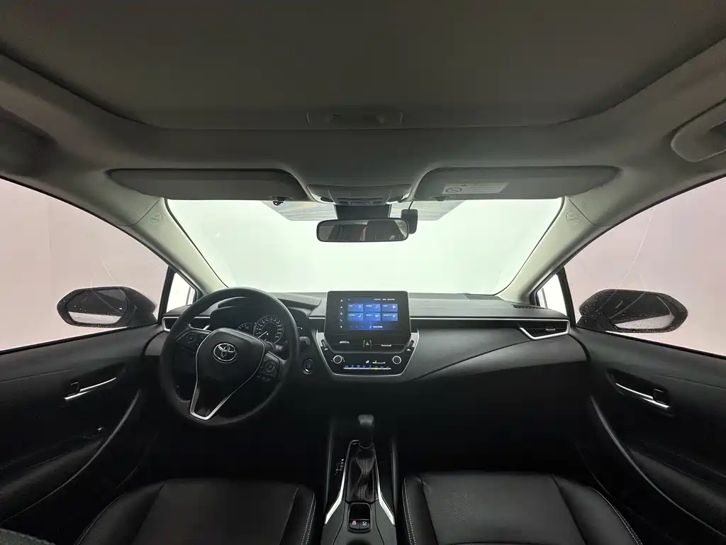 Toyota Corolla — фото 10