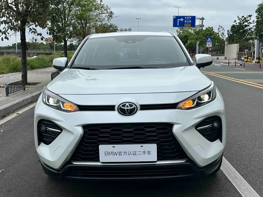 Toyota Wildlander — фото 5