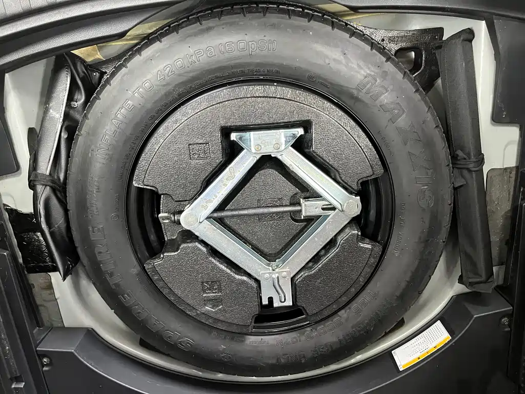 Toyota RAV4 — фото 23