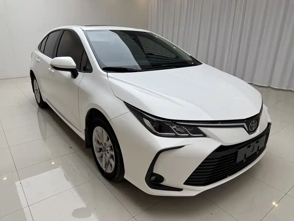 Toyota Corolla — фото 3