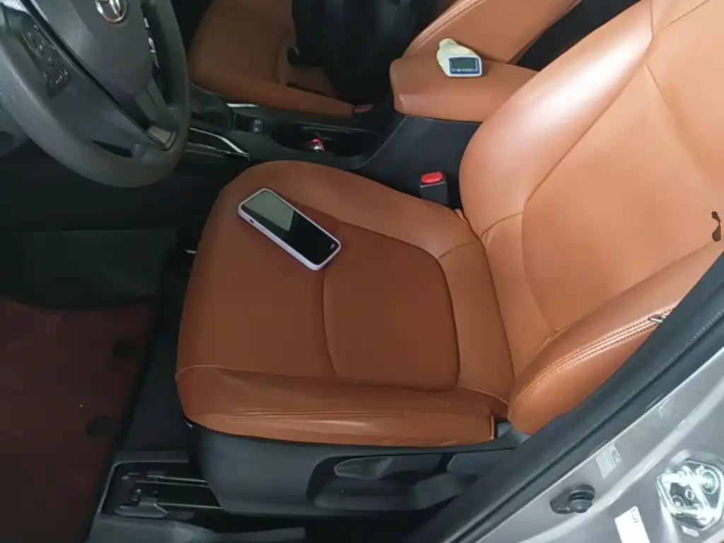 Toyota Corolla Cross — фото 15