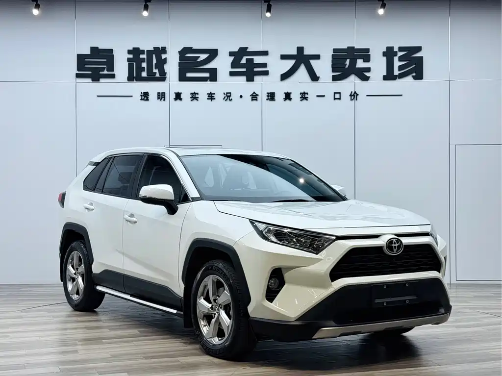 Toyota RAV4 — фото 3