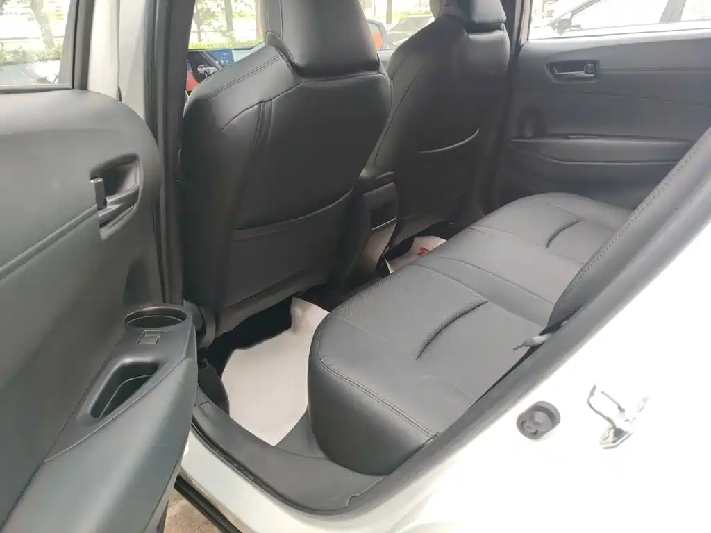 Toyota Corolla Cross — фото 15
