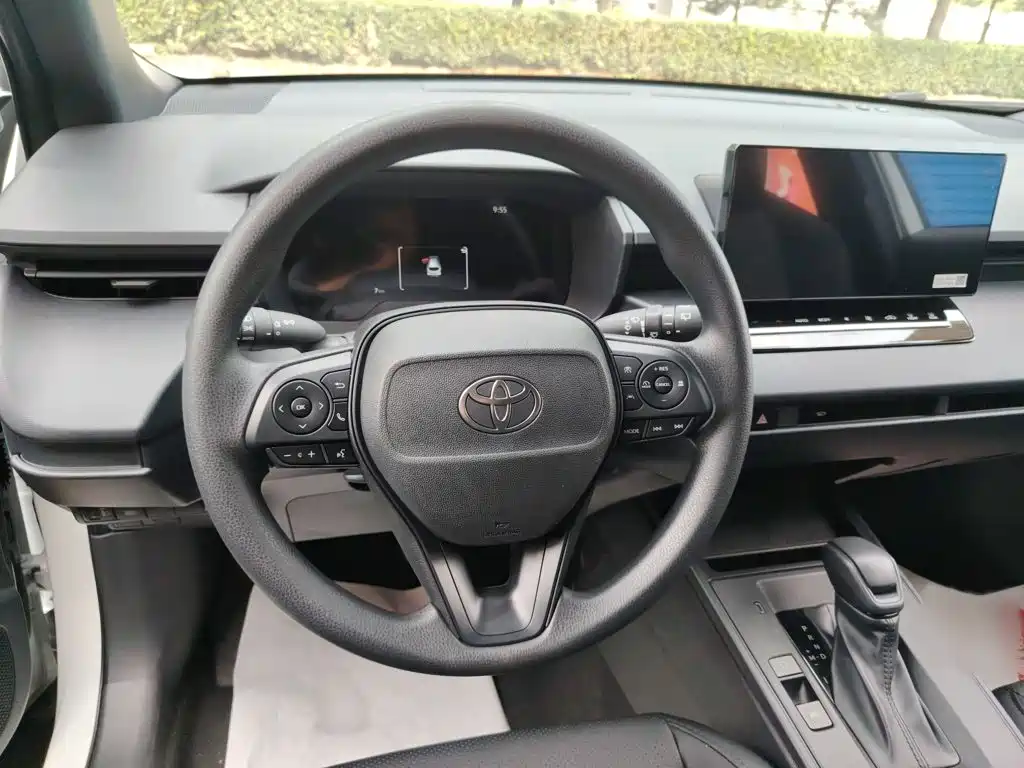 Toyota Corolla Cross — фото 4