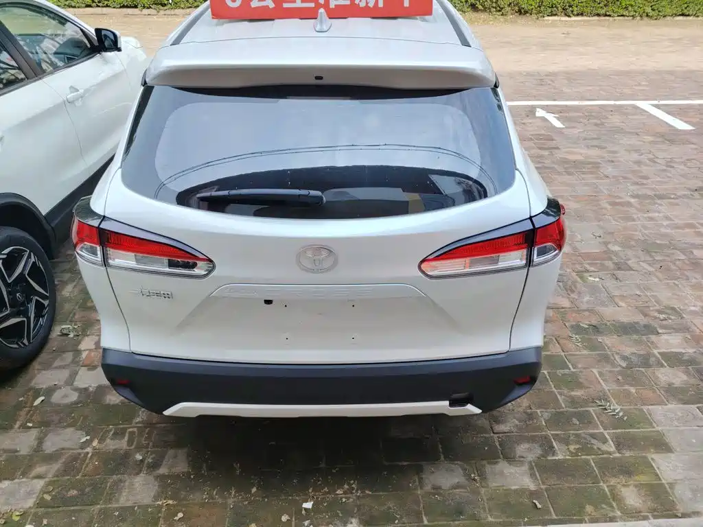 Toyota Corolla Cross — фото 9
