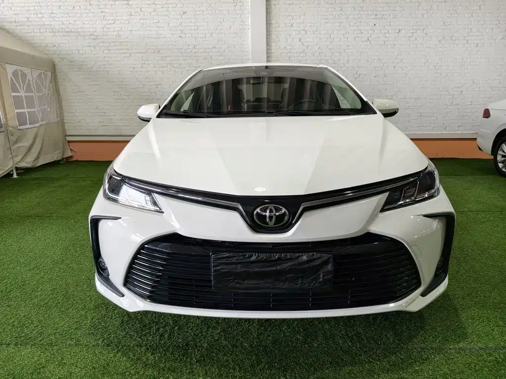 Toyota Corolla — фото 2