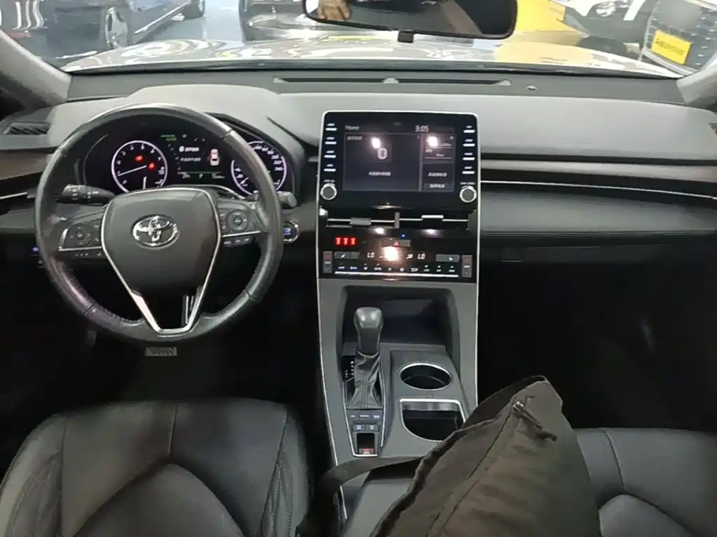 Toyota Avalon — фото 10