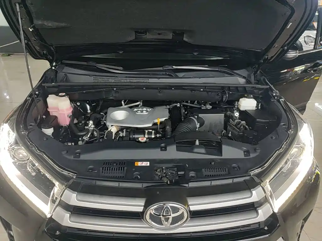 Toyota Highlander — фото 20