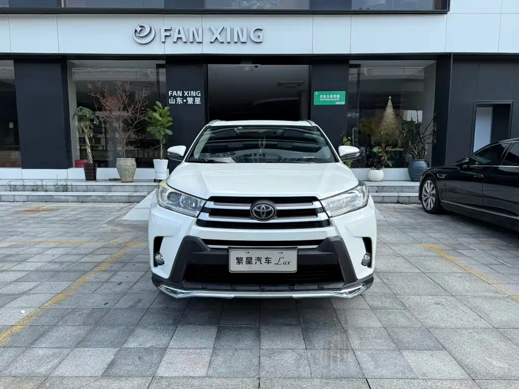 Toyota Highlander — фото 2