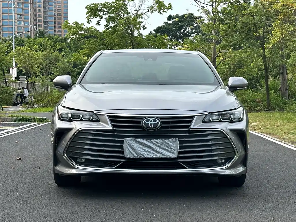 Toyota Avalon — фото 2