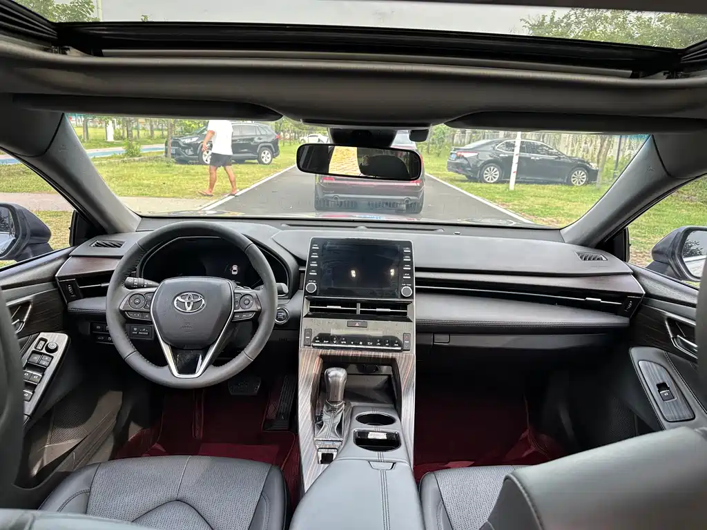 Toyota Avalon — фото 10