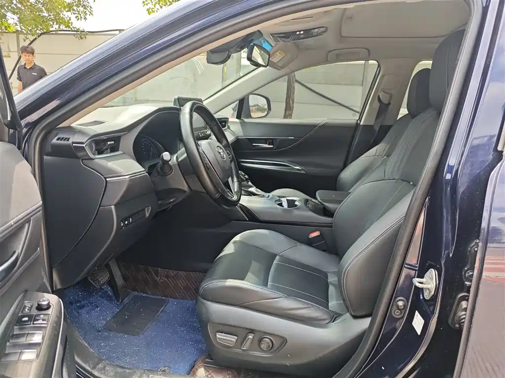 Toyota Harrier — фото 4