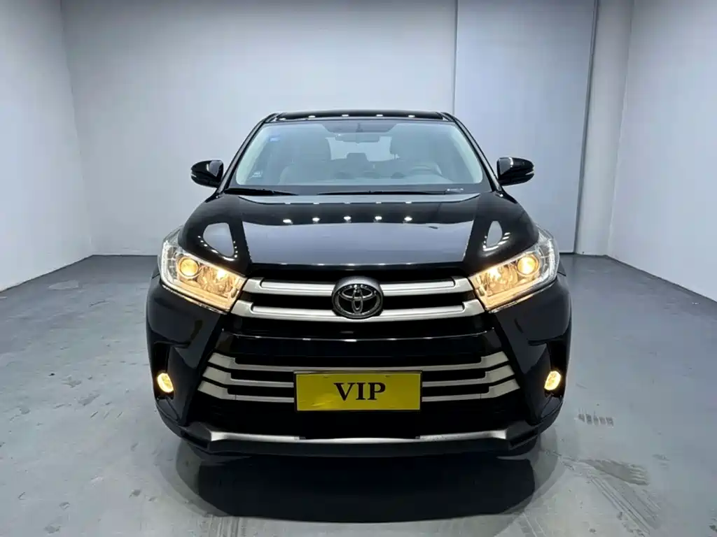 Toyota Highlander — фото 4