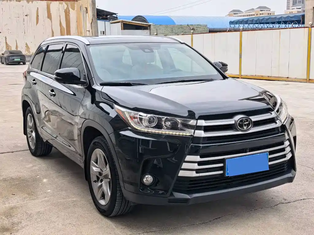 Toyota Highlander — фото 3