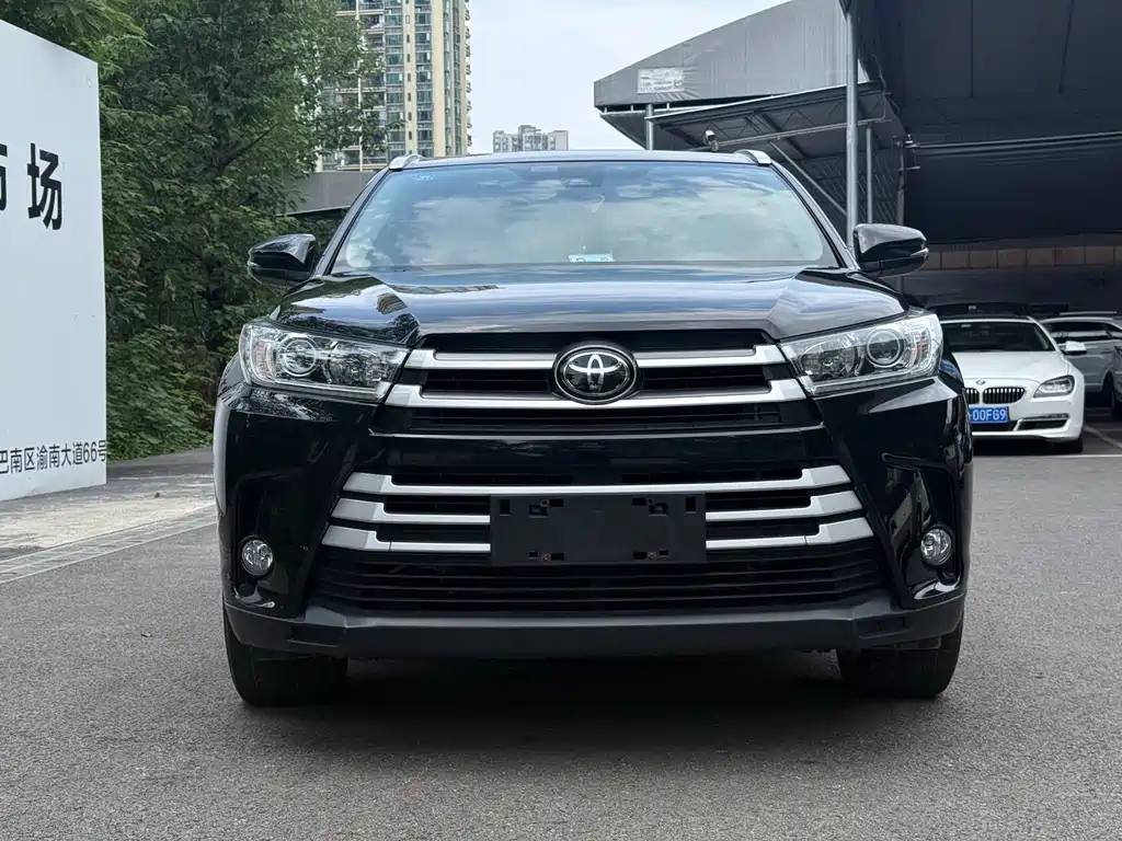 Toyota Highlander — фото 2
