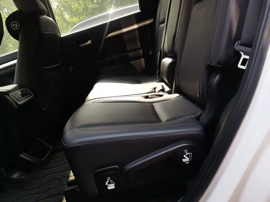 Toyota Highlander — фото 15