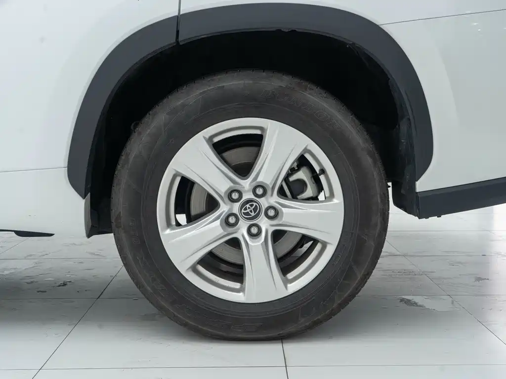 Toyota Highlander — фото 20