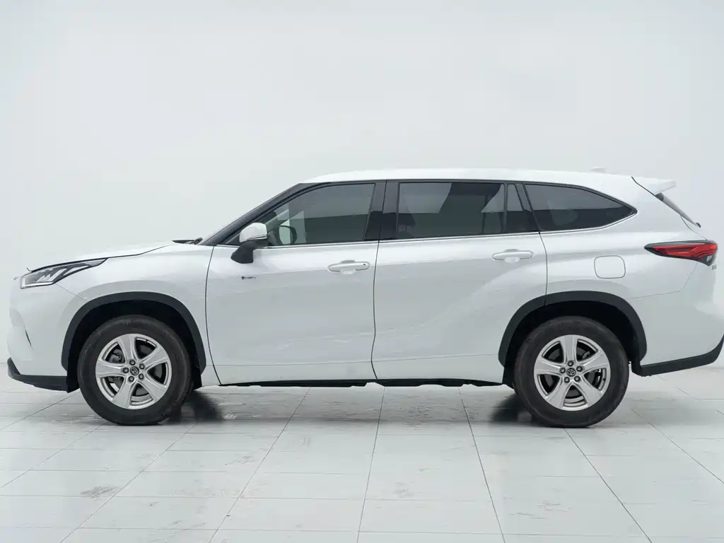 Toyota Highlander — фото 3