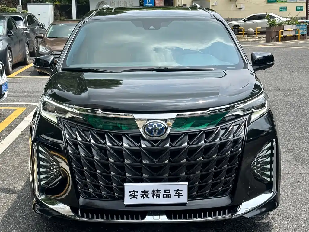 Toyota Sienna — фото 2