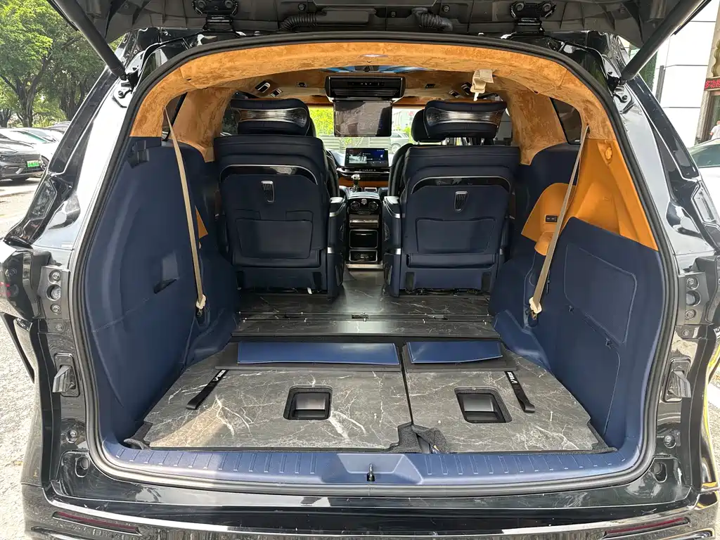 Toyota Sienna — фото 17