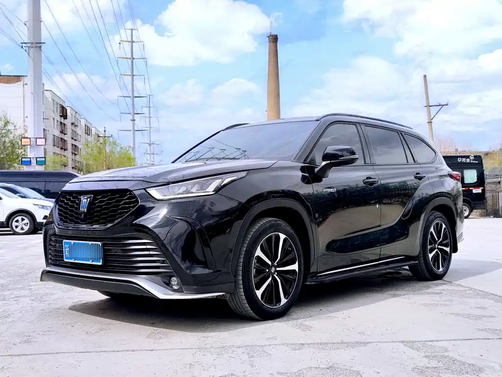Toyota Crown Kluger