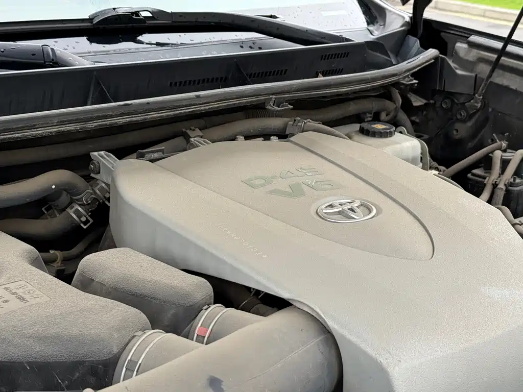 Toyota Prado — фото 4