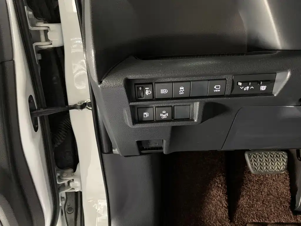 Toyota Sienna — фото 9