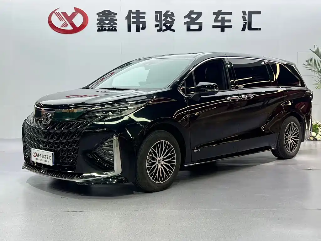 Toyota Sienna — фото 2