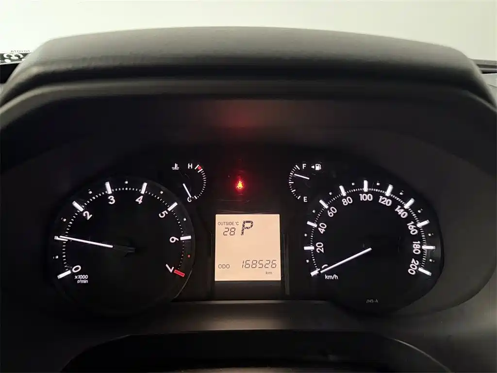 Toyota Prado — фото 10