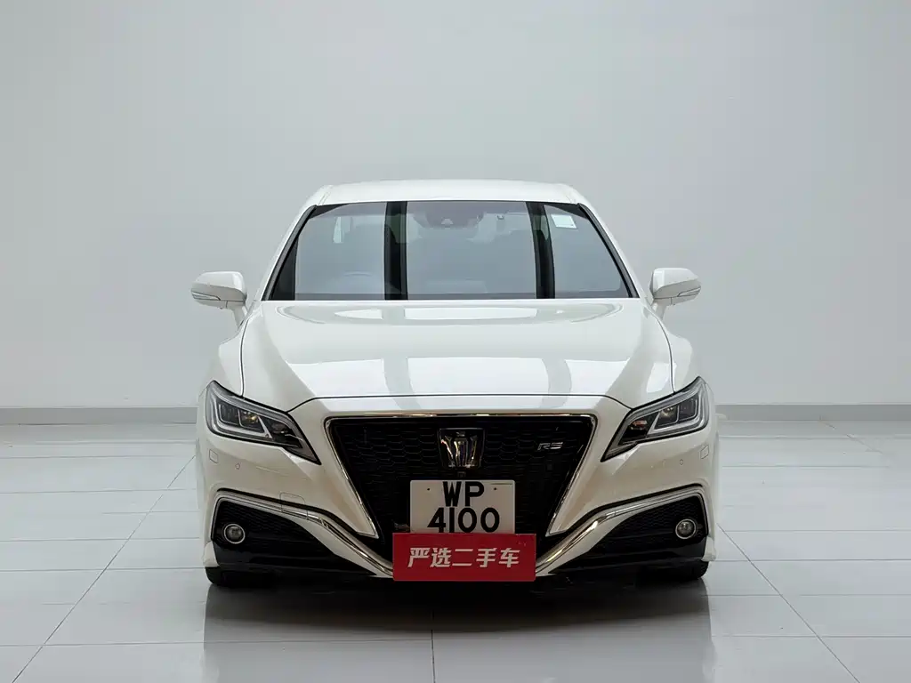 Toyota Crown (Import) — фото 2