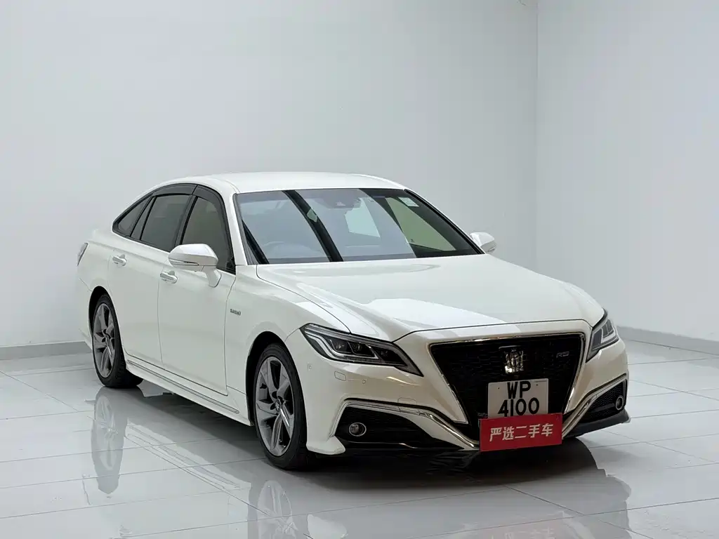 Toyota Crown (Import) — фото 3