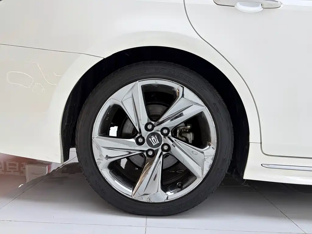 Toyota Crown (Import) — фото 4