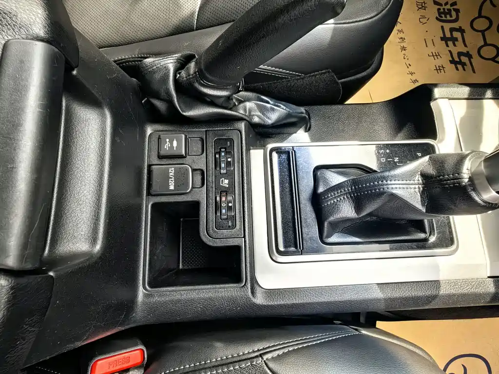 Toyota Prado — фото 30