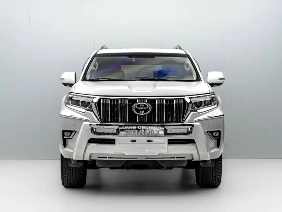 Toyota Prado — фото 2