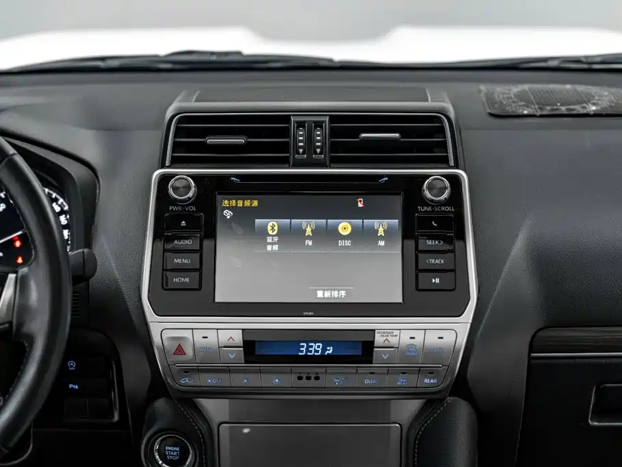 Toyota Prado — фото 13